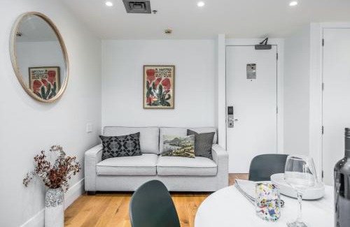 Auckland Central Business District Appartement | Stunning Viaduct Apartment w Harbour views, Spa Pool and FREE Parking