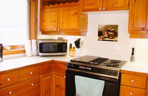 Sauble Beach Cottage | Stunning View From This Stylish 2 Bedroom Waterfront Cottage!