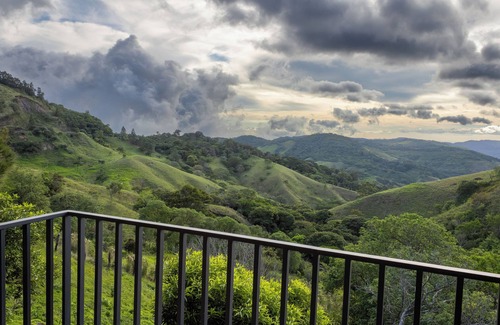 Monteverde Maison | Stunning view house in Monteverde and reforestation project.