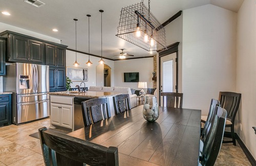 Edmond Maison | Stunning View in the City (No Taxes)