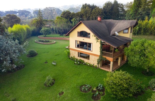 Roble Maison | Stunning View of San Jose-private property on 2 acres, Casa Los Cielos & Studio