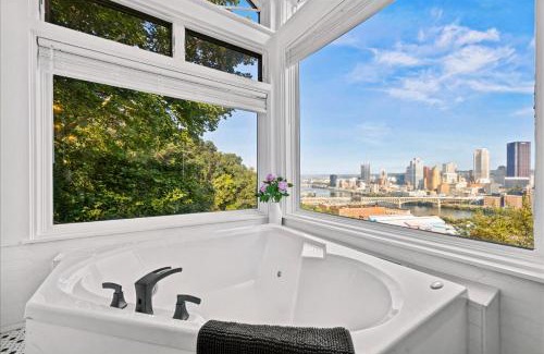 South Side Maison | Stunning views from stylish 3-bedroom home