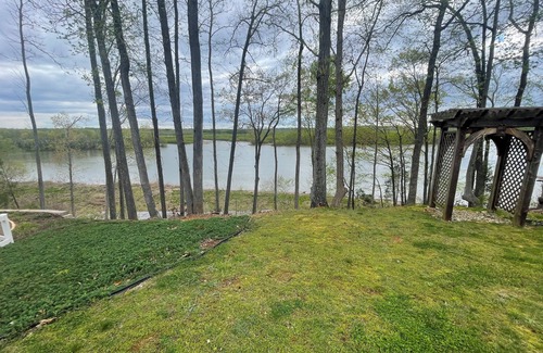 Southmont Maison | Stunning views from this lakeside cottage. Sleeps 8-11.