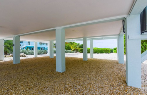 Breezeswept Beach Estates Maison | Stunning views from this 3 bedroom 2 bath home with heated pool