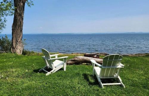 Willsboro Maison | Stunning views of Lake Champlain