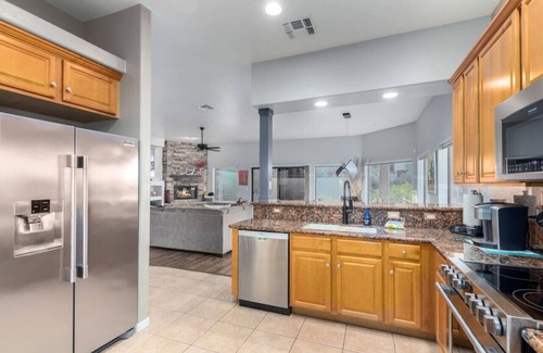 Fort McDowell Maison | Stunning Views, Pool & Jacuzzi