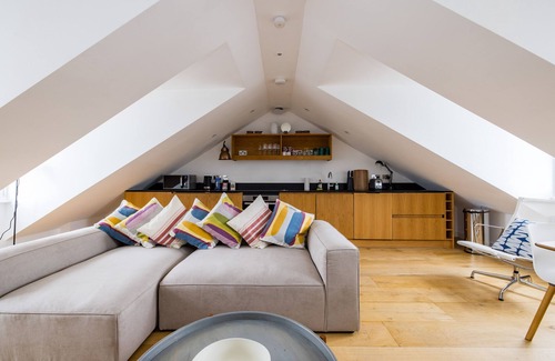 Colville Appartement | Stunning views, top floor flat