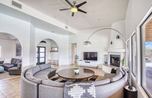 Tortolita Maison | Stunning Views with POOL in Oro Valley!