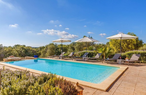 Ses Salines Maison | Superbe villa Can Xesquet avec vue sur les montagnes, Wi-Fi