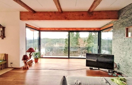 Techelsberg am Worther See Villa | Stunning villa for 7 guests with WIFI, TV, terrace and parking