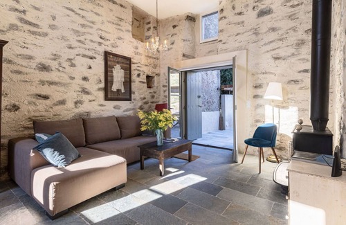 San-Giuliano Maison | Stunning villa for 5 guests with A/C, WIFI, terrace, pets allowed and parking