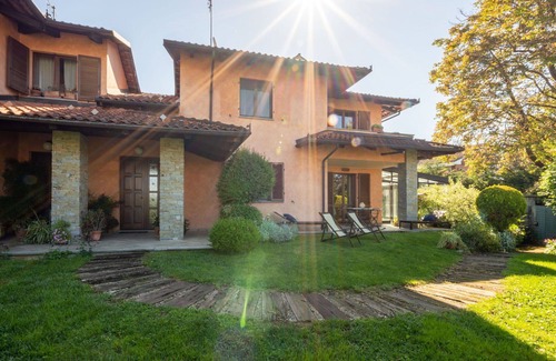 Narzole Maison | Maison de vacances avec climatisation, WIFI, piscine privée, bain à remous, TV, terrasse, parking