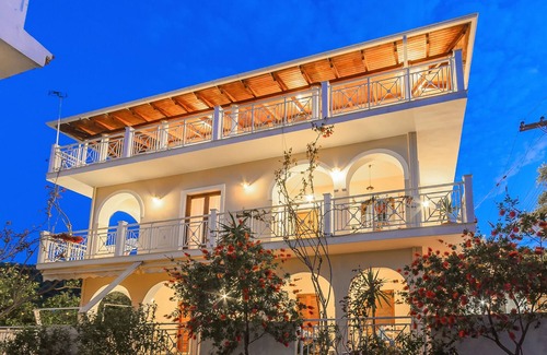 Alikanas Villa | Superbe villa dans un quartier calme et paisible pour 5 - 8 personnes