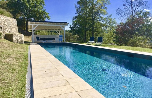 Santa Reparata Villa | * Superbe chapelle du 13ème siècle convertie * Piscine de luxe de 18 mètres * Vues panoramiques *