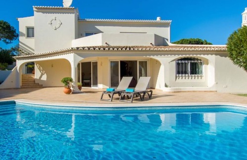 Almancil Maison | Stunning villa, private Pool UK tv Wifi