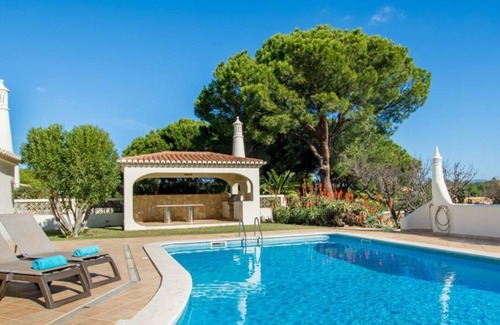 Almancil Maison | Stunning villa, private Pool UK tv Wifi