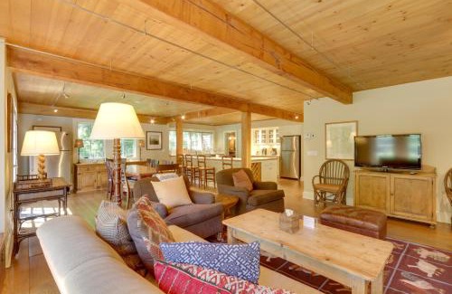 New Preston Maison | Stunning Warren Lakefront Home Deck, Grill, Sauna
