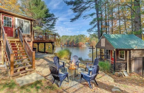 East Wakefield Maison | Stunning Waterfront Lake House!