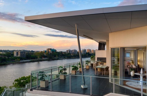 West End Appartement | Stunning Waterfront Penthouse | 3 or 4 Bedrooms