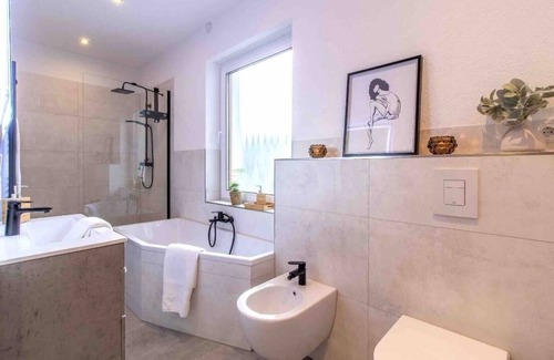 Schwarzenberg/Erzgeb. Appartement | Stylish City-Apartment I Netflix I WLAN I Free Parking I Central