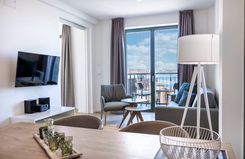 Wismar Appartement | Stylisches Hafenapartment mit Balkon, Wlan, Saunanutzung und Tollem Hafenblick