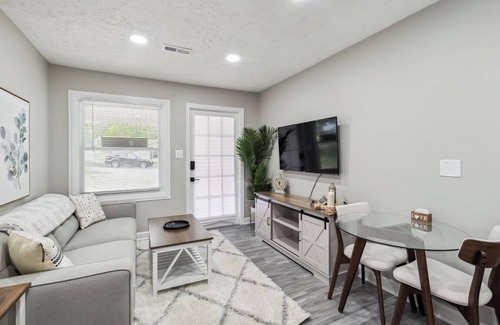 Hanover Appartement | Stylish 1 BD 1 BA Duplex Near Arundel Mills Mall, Live Casino, FT Meade!