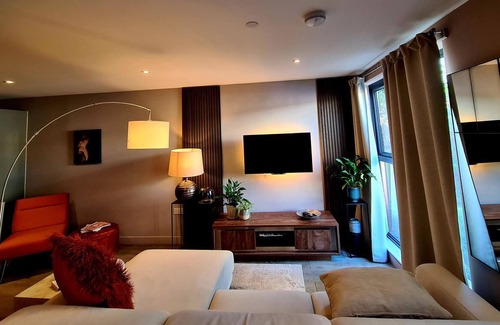 Cavendish Appartement | Stylish 1 Bed Apartment in London - (4.96 Stars Elsewhere!)