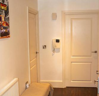Bromley South Appartement | Stylish 1-Bed Near Canary Wharf with Patio
