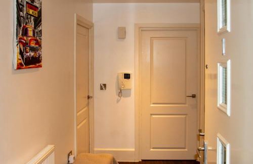Bromley South Appartement | Stylish 1-Bed Near Canary Wharf with Patio
