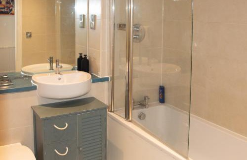 Bromley South Appartement | Stylish 1-Bed Near Canary Wharf with Patio