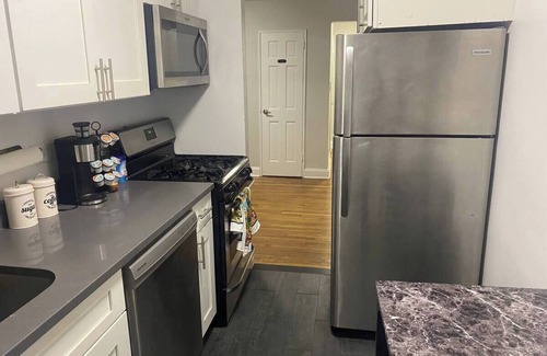 Queens Maison | Stylish - 1 bed room spacious APT