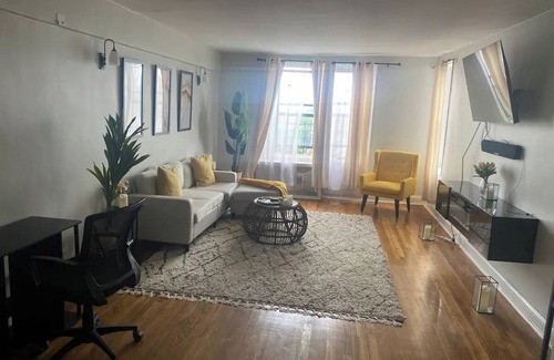 Queens Maison | Stylish - 1 bed room spacious APT