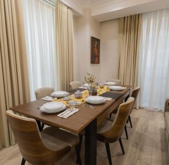 Dushanbe Appartement | Stylish 1 Bedroom Apartment with Large Private Terrace and Rudaki Park Views in Central Dushanbe
