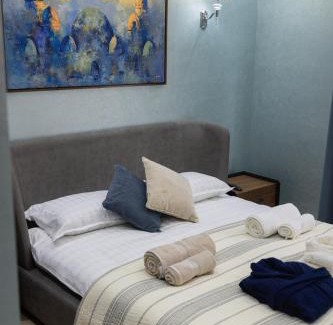 Dushanbe Appartement | Stylish 1 Bedroom Apartment with Large Private Terrace and Rudaki Park Views in Central Dushanbe