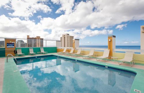 Waikiki Appartement | Stylish 1-BR Condo with Breathtaking Ocean Views