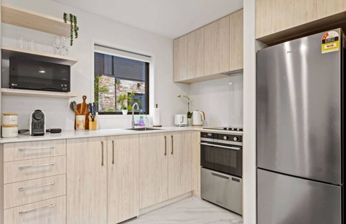 Te Atatu Peninsula Appartement | Stylish 1BR Apartment on Fathom Place