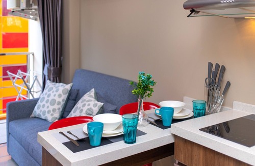 Nai Harn Appartement | Stylish 1BR Apt Near Nai Harn Beach & Pools P607