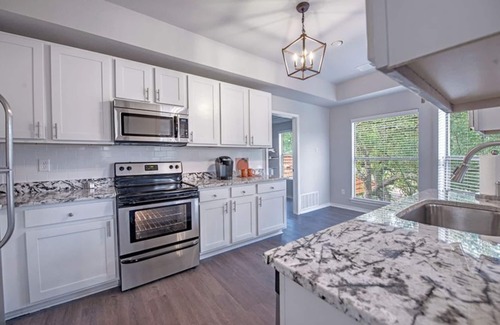 Barton Valley Copropriété | Stylish 1BR Condo at Barton Creek Villas