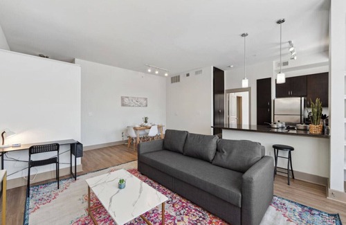 Deep Ellum Appartement | Stylish 1Br in Deep Ellum with Free Parking Near Baylor Med