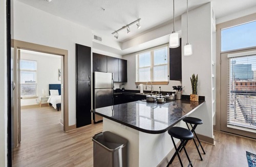 Deep Ellum Appartement | Stylish 1Br in Deep Ellum with Free Parking Near Baylor Med