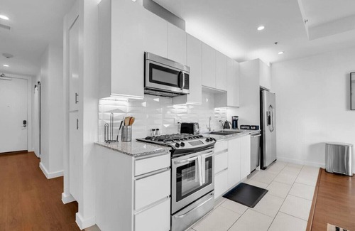 Downtown Tulsa Appartement | Stylish 1BR Retreat + Gym Near Downtown Tulsa