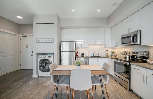 Hackensack Appartement | Stylish 1br Unit. Parking. Easy Ride to NYC