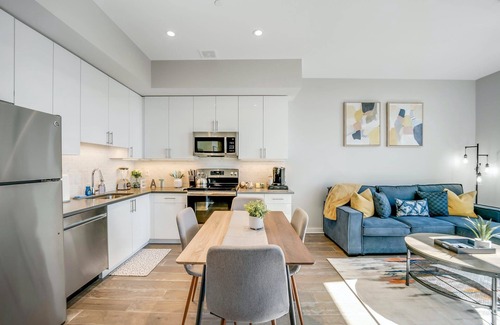 Hackensack Appartement | Stylish 1br Unit. Parking. Easy Ride to NYC