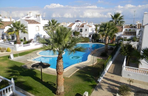 Orihuela Costa Appartement | Élégant appartement de 2 chambres proche de toutes commodités pour le soleil d'hiver et d'été