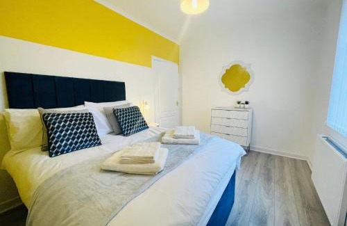 Greenock Appartement | Stylish 2-Bed Apartment in Greenock - Sleeps 6