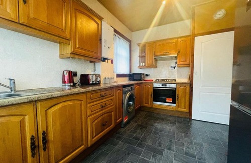 Greenock Appartement | Stylish 2-Bed Apartment in Greenock - Sleeps 6