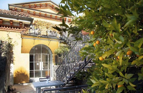 Villaggio Belmonte Appartement | Stylish 2 bedroom lakeside apartment