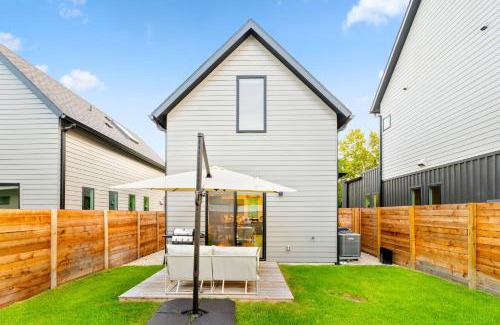 South Manchaca Maison | Stylish 2 bedroom Retreat in South Austin