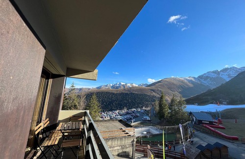 Gouaux-de-Larboust Appartement | Appartement rénové 8 pers au pied des pistes, balcon sud, parking privé, équipements complets