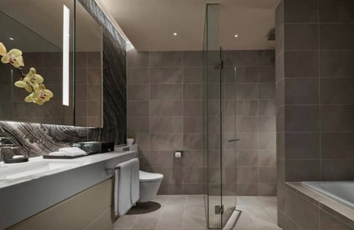 Golden Triangle Hôtel | Stylish 2-BR Suite Deluxe Bukit Bintang Breakfast